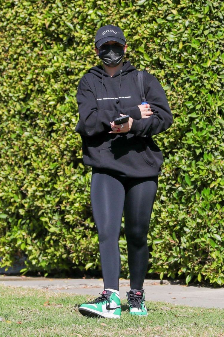 Addison Rae Candids In Black Tights Heading To Pilates Class In West Hollywood
