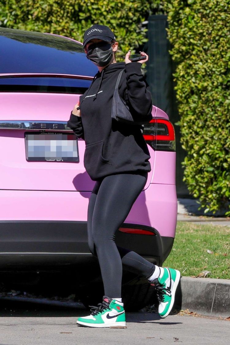 Addison Rae Candids In Black Tights Heading To Pilates Class In West Hollywood