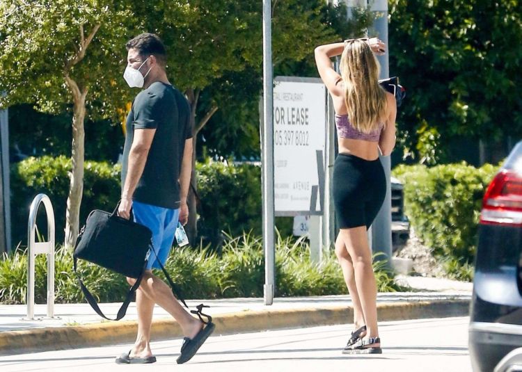 Candice Swanepoel Takes A Sunny Day Stroll In South Florida