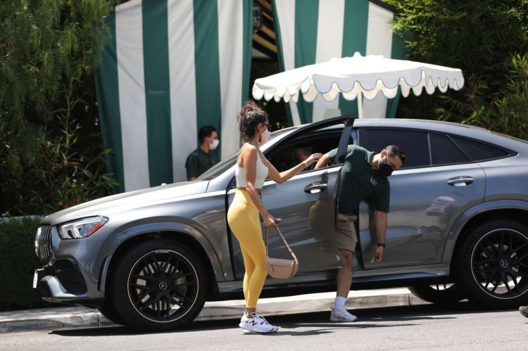 Eiza Gonzalez Candids In Yellow Tights At San Vicente Bungalows