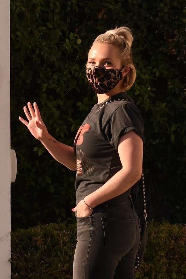 Hayden Panettiere Candids In Jeans Out In Beverly Hills