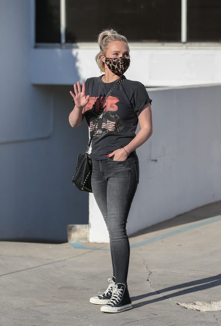 Hayden Panettiere Candids In Jeans Out In Beverly Hills