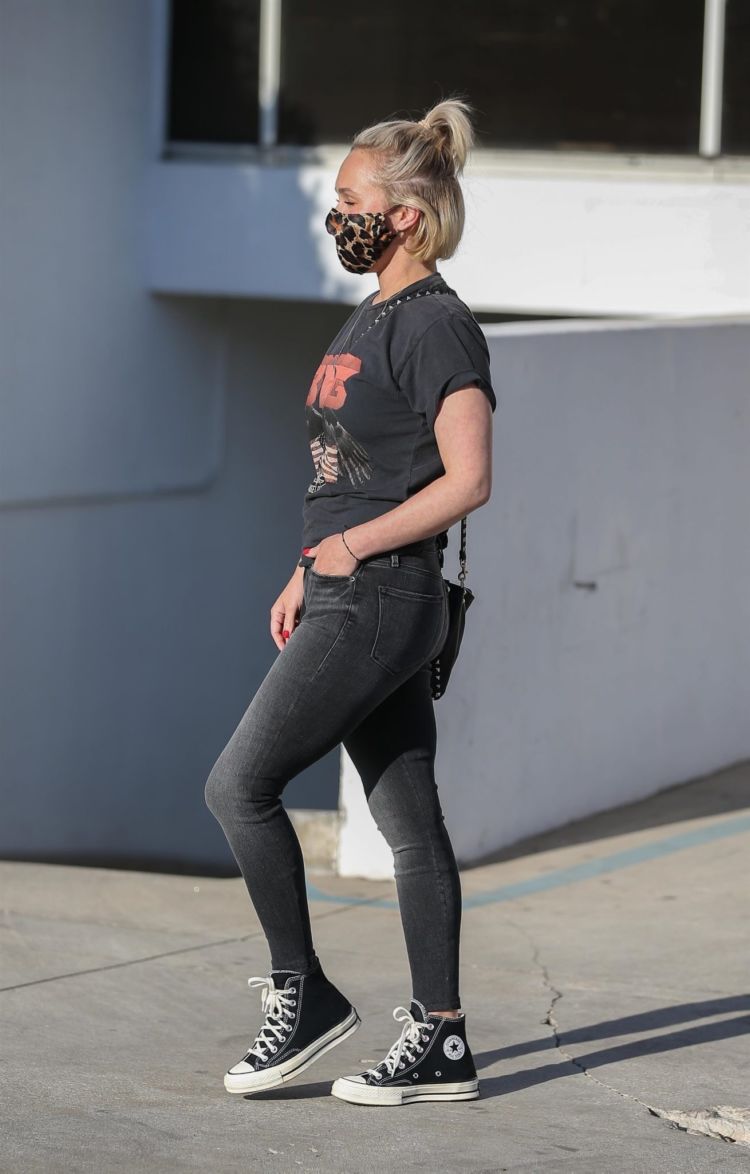 Hayden Panettiere Candids In Jeans Out In Beverly Hills