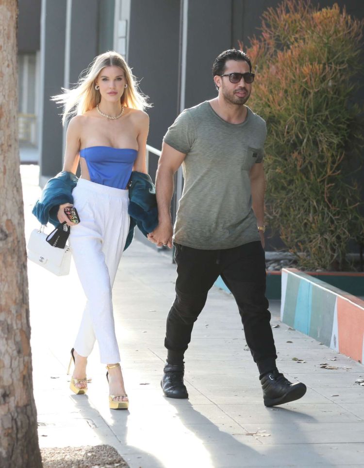 Joy Corrigan Smoking At Marijuana Dispensary In West Hollywood