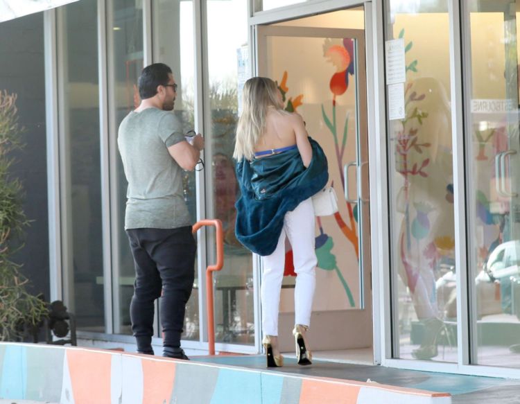 Joy Corrigan Smoking At Marijuana Dispensary In West Hollywood