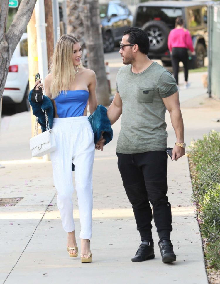 Joy Corrigan Smoking At Marijuana Dispensary In West Hollywood