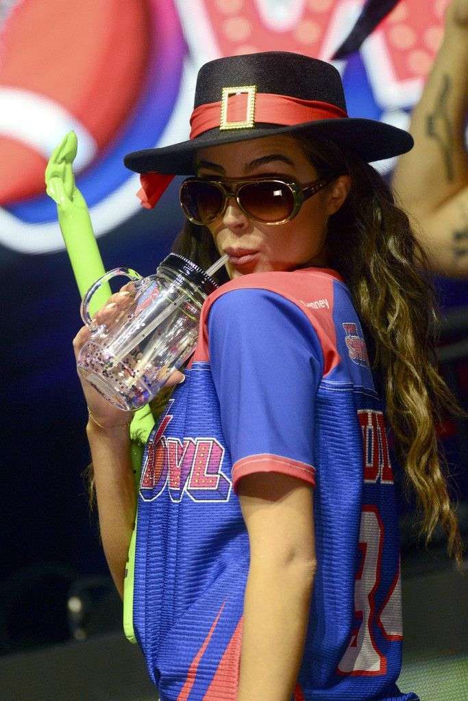 Olivia Culpo Spotted In Shorts At The SHAQ Bowl In Tampa Bay