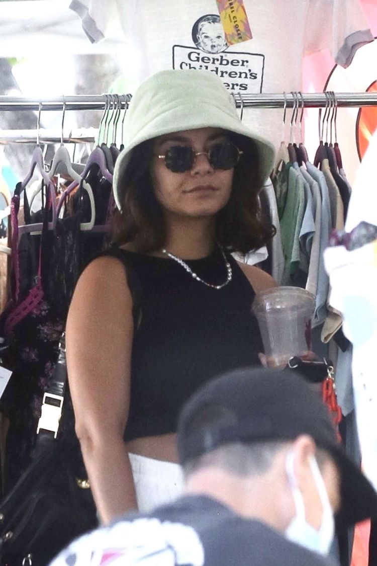 Vanessa Hudgens And GG Magree At A Farmers Market In LA