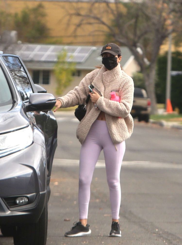 Fitness Freak Victoria Justice Working Out In Leggings And Sports Bra In Los Angeles