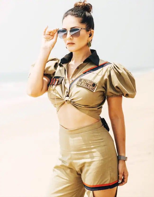 Top 100 Hottest Pictures Of Sunny Leone