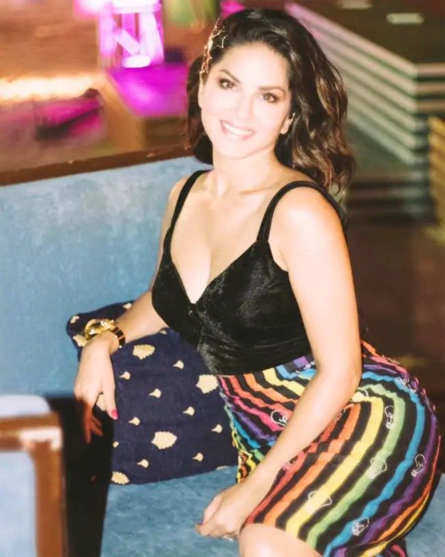 Top 100 Hottest Pictures Of Sunny Leone