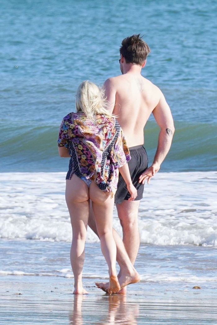 Ariel Winter Candids In Bikini At The Beach In Santa Barbara