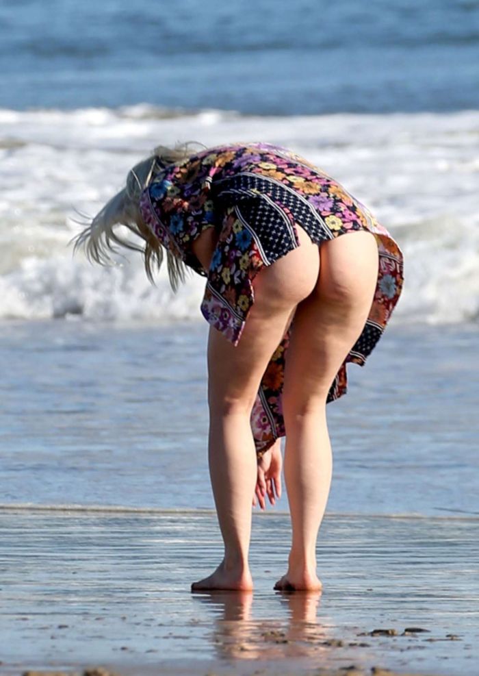 Ariel Winter Candids In Bikini At The Beach In Santa Barbara