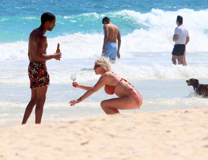 Caroline Vreeland Enjoying In Red Bikini On The Beach In Tulum