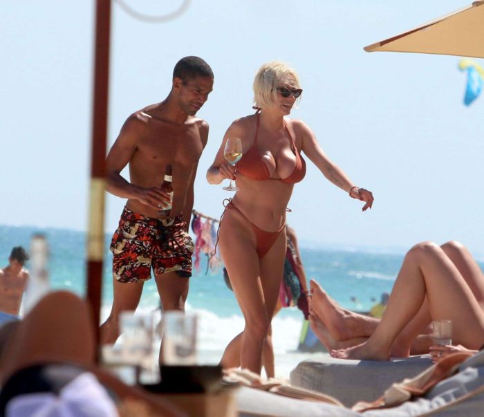 Caroline Vreeland Enjoying In Red Bikini On The Beach In Tulum