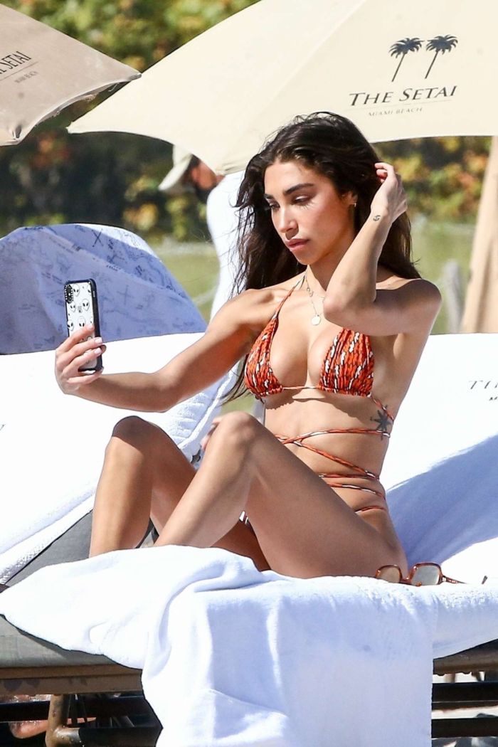 Chantel Jeffries Vacationing In Bikini On The Beach In Miami