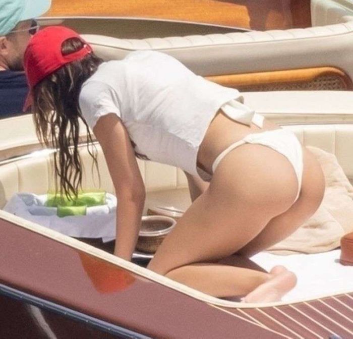 Emily Ratajkowski In A White Bikini On A Boat In Italy