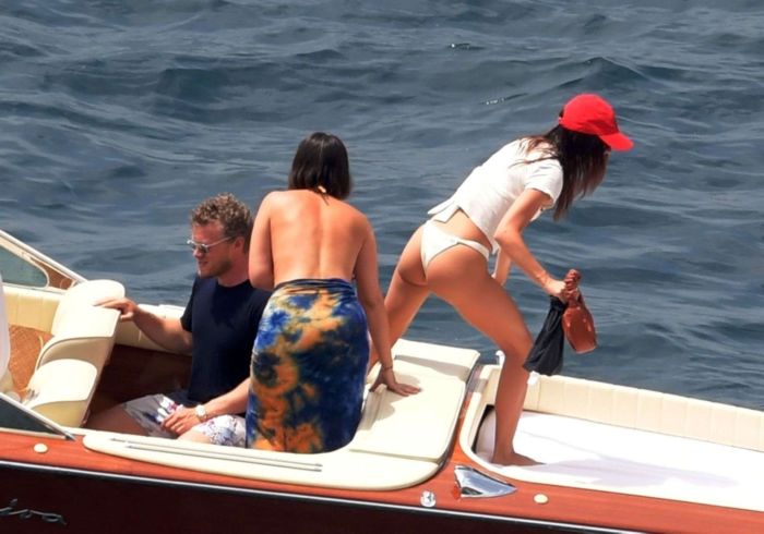 Emily Ratajkowski In A White Bikini On A Boat In Italy