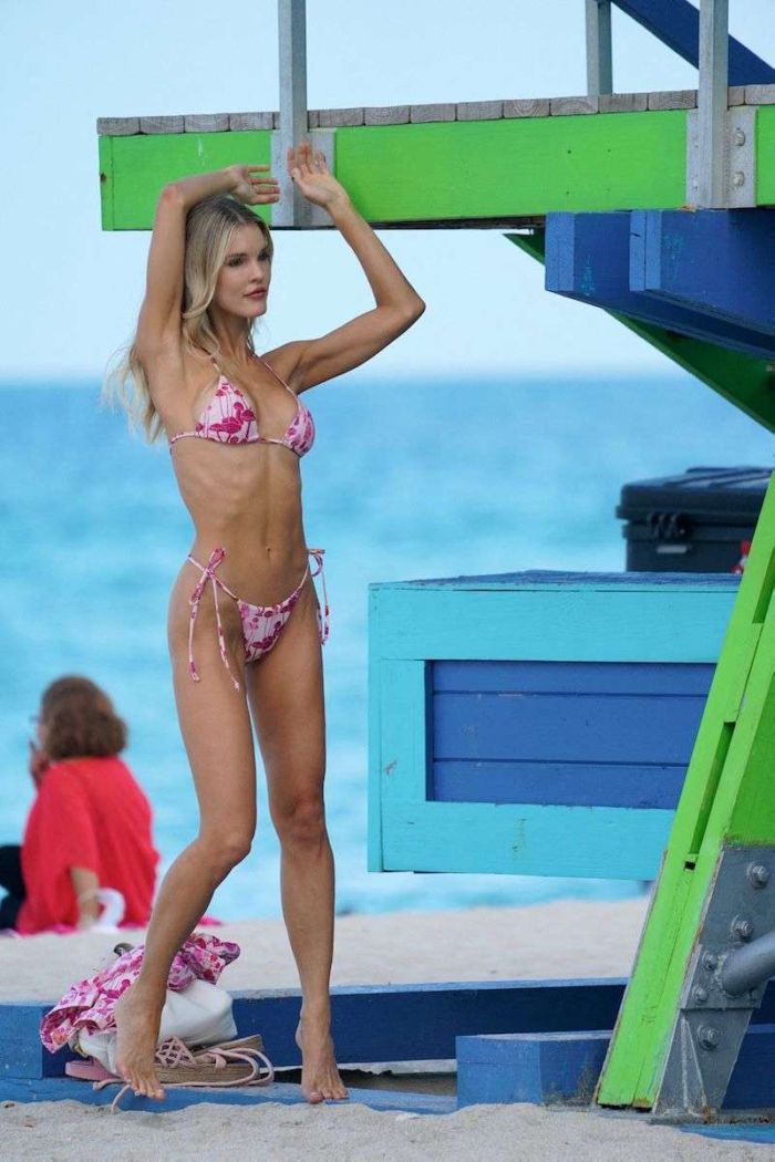 Joy Corrigan Posing In Bikini On The Beach In Miami