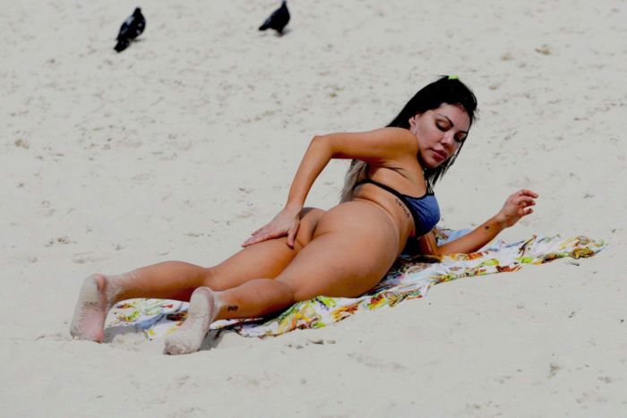 Liziane Gutierrez Playing Football In Bikini At The Beach