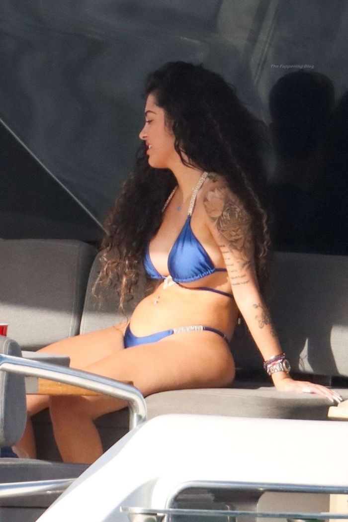 Malu Trevejo In A Blue Bikini At A Yacht In Miami