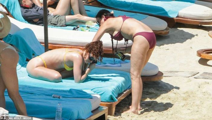 Rumer Willis And Demi Moore Tanning At A Beach In Mykonos