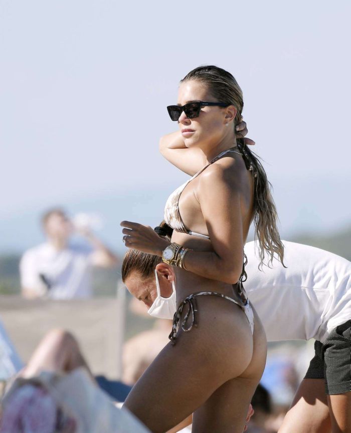 Sylvie Meis On A Bikini Vacation With Husband At The Beach In Saint Tropez